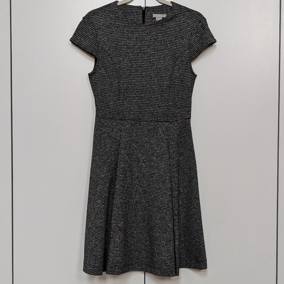 Elegant Black and Gray Women's Dress - Picture 4 of 7